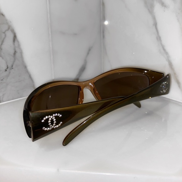 CHANEL Accessories - CHANEL: Authentic Sunglasses